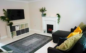 3 Bed New Build Home With Free Parking Bhx Nec Hs2 Contractors Families